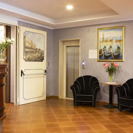 Vienna Hotell 3*