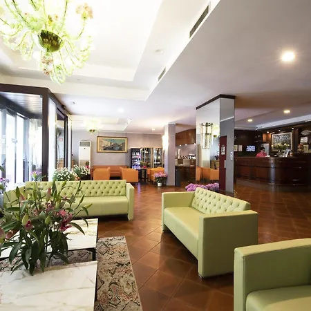 Vienna Hotell 3*