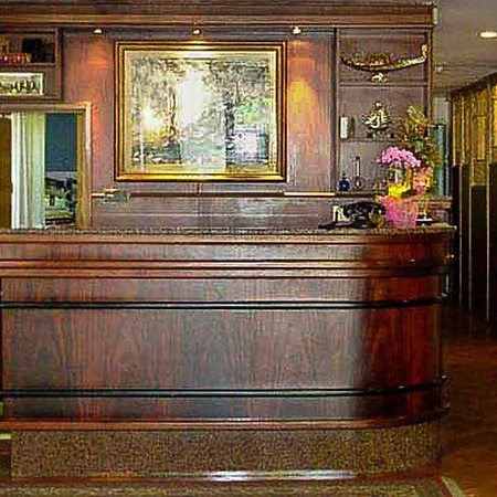 Vienna Hotell 3*