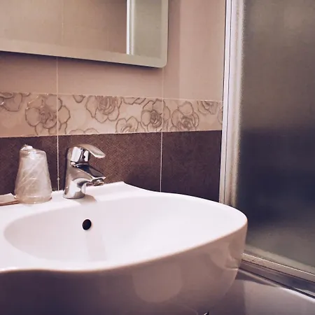 Vienna Hotel 3*