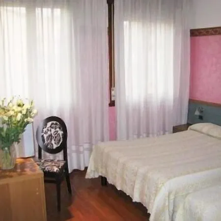 Vienna Hotel Marghera