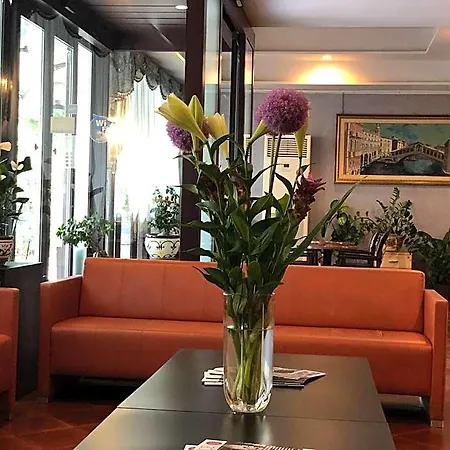 Hotell Vienna 3*