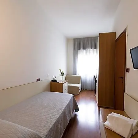 Vienna Hotell 3*