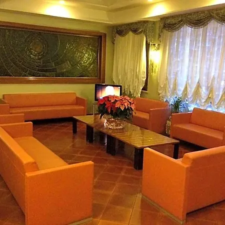 Vienna Hotell 3*
