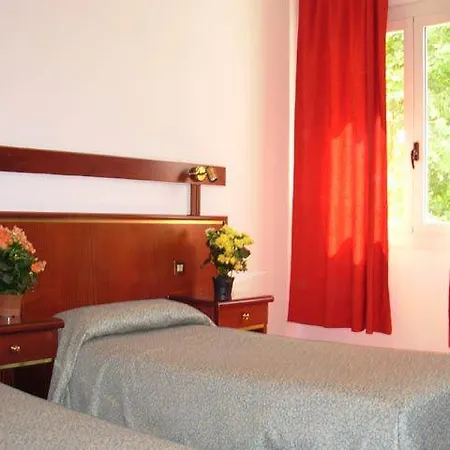 فندق Vienna 3*